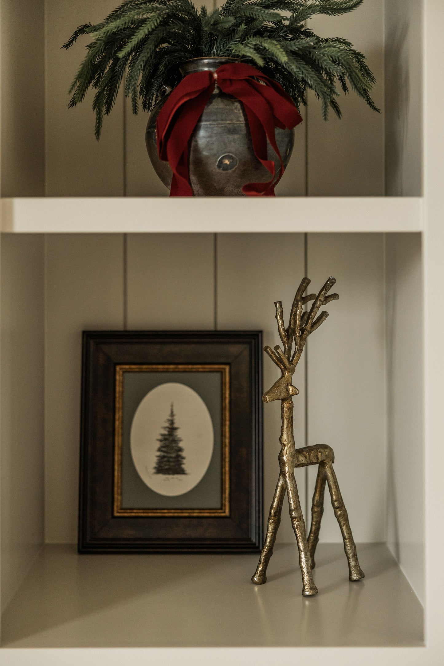 Oval Matte Tree 14x18 - APPROX SHIPMENT WEEK OF 11/24