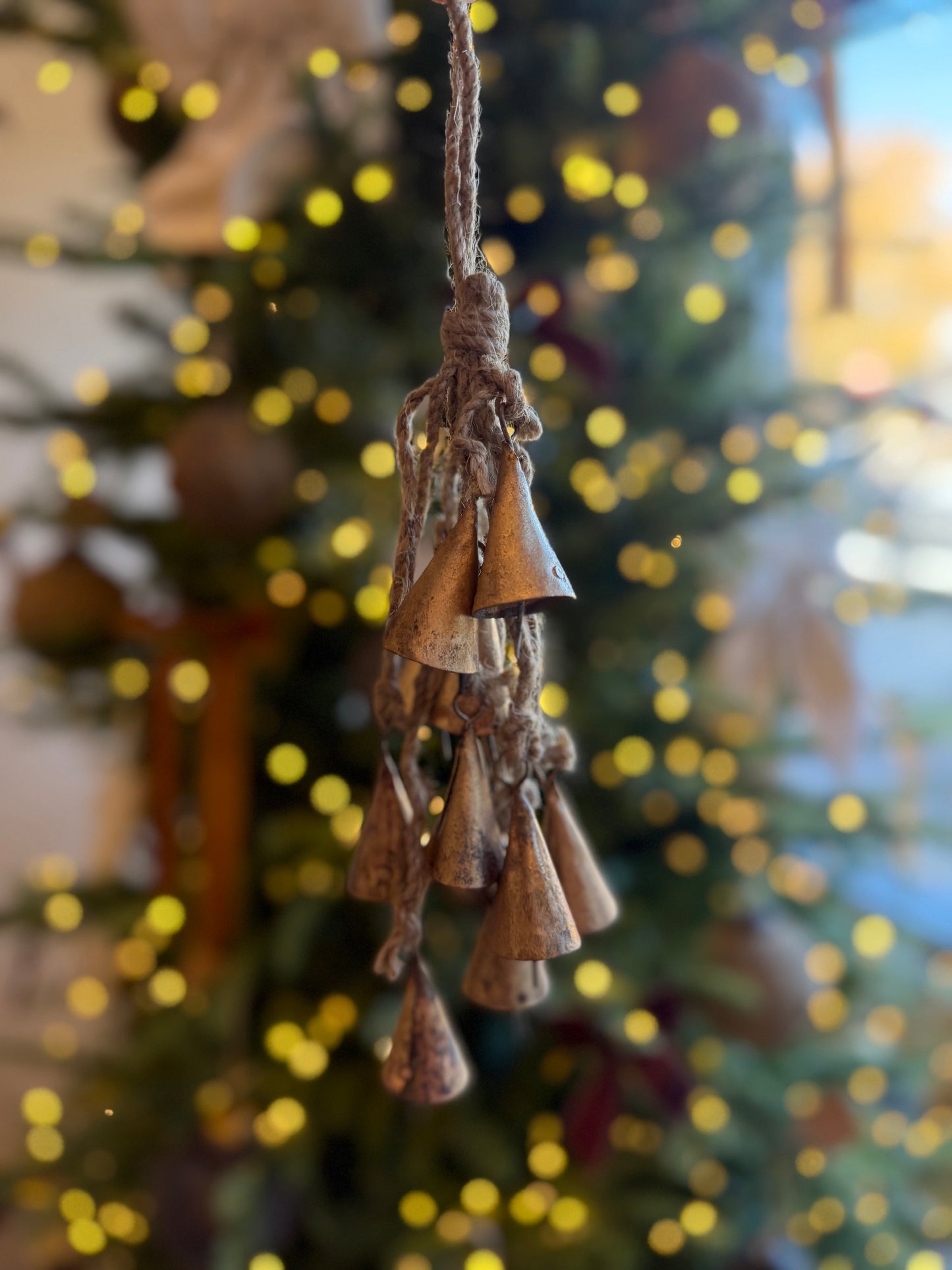 Taper Brass Bell Cluster