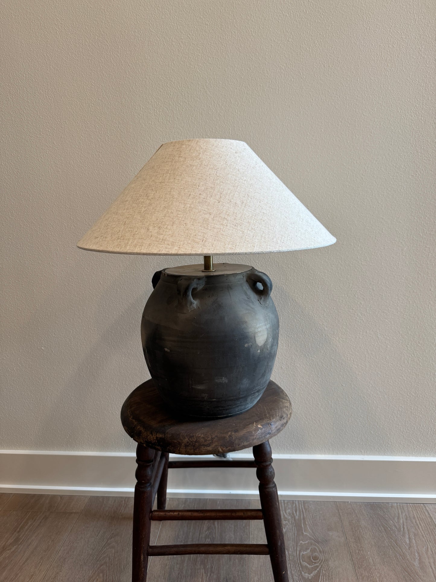 Water Pot with Handles Table Lamp