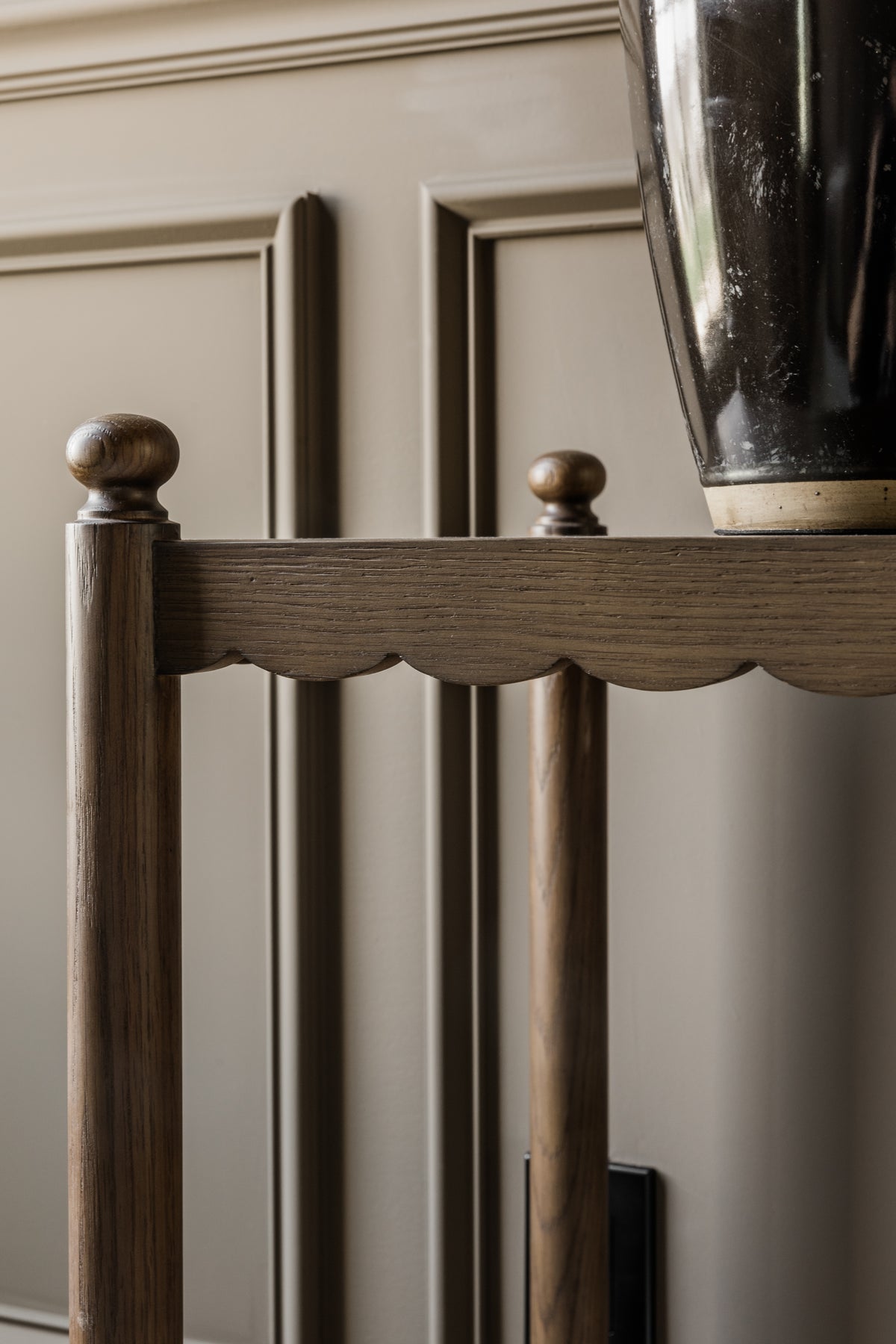 Declan Scallop Console Table