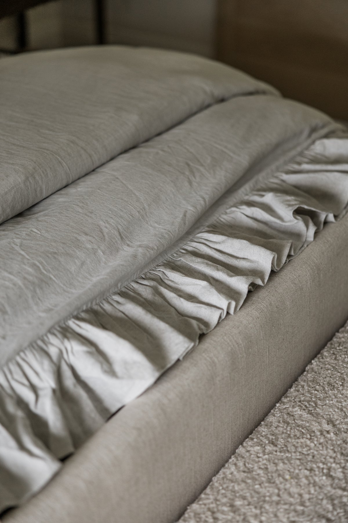 Willowmere Ruffle Linen Duvet
