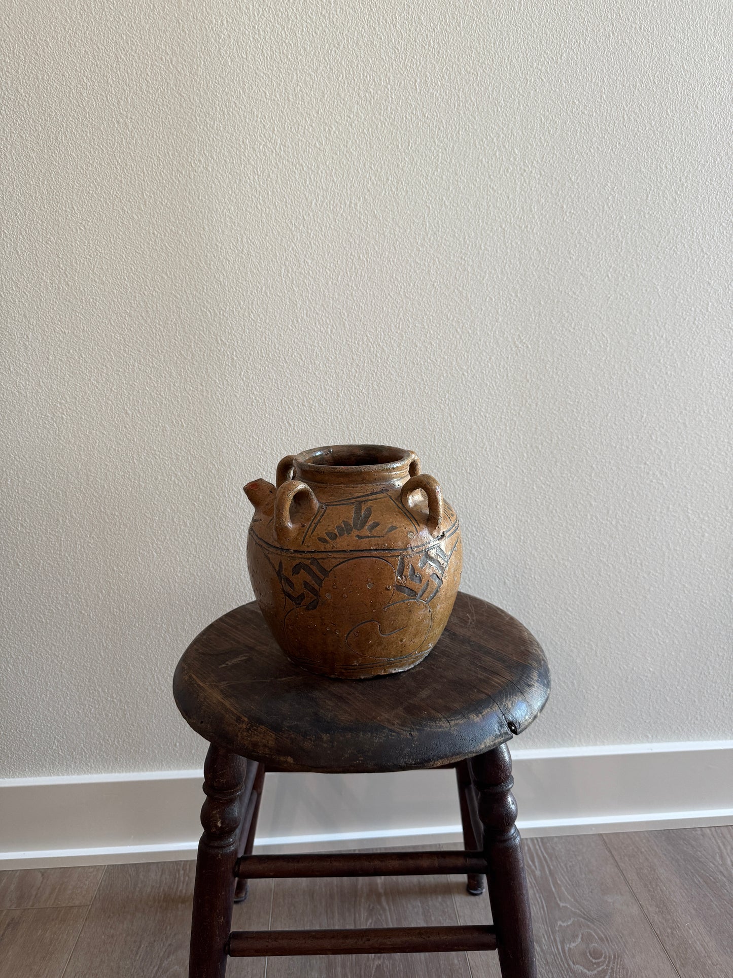 Makou Jar with Handles - vintage