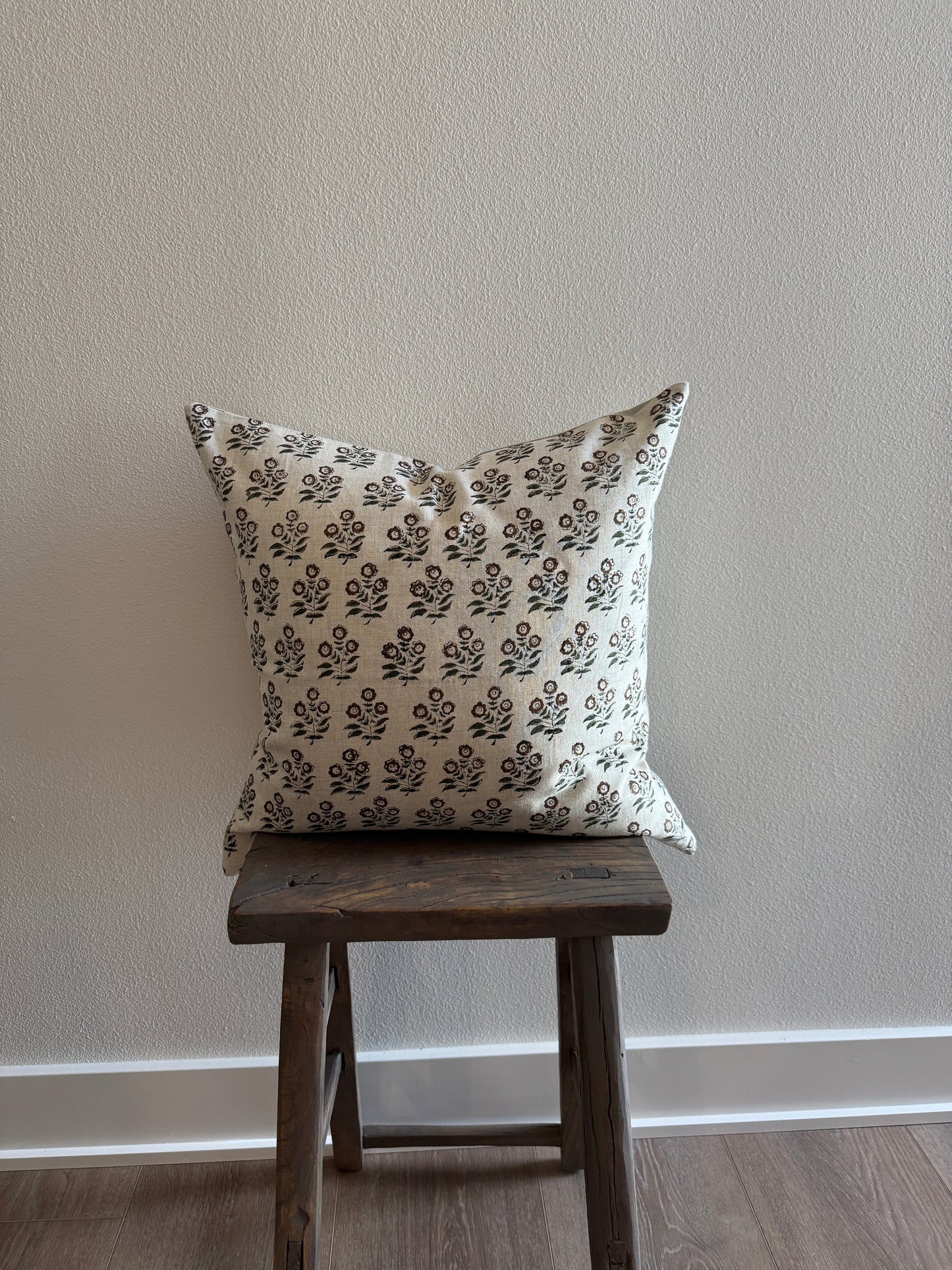 Aberdeen Floral Pillow